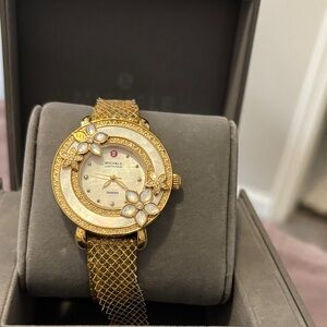 Michele Gold Watch with Pearl and diamonds Floral Design
Needs a band
